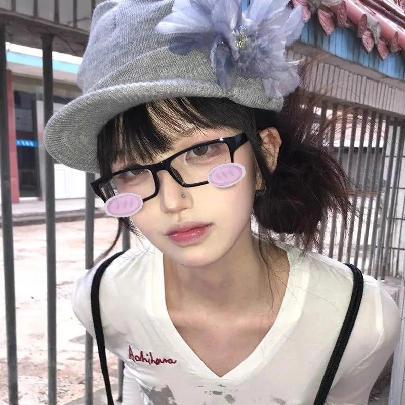 Cute Blush Glasses Anime Style - Anime Cosplay Girl Photo recension och pris
